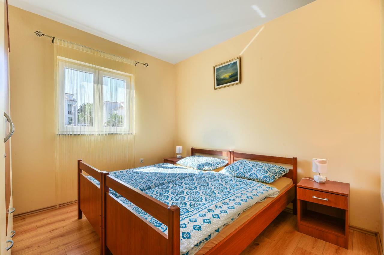 Apartments Đaković Pakoštane Buitenkant foto