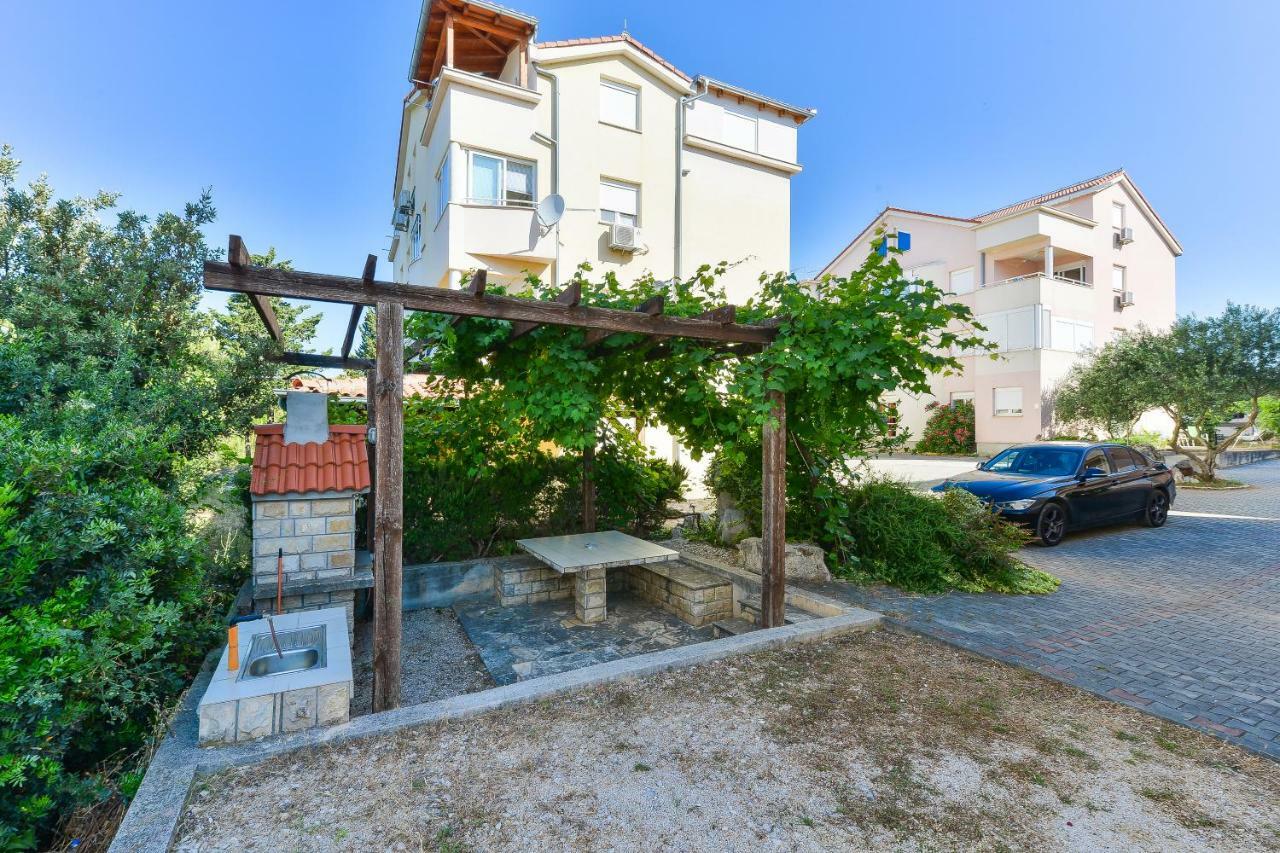 Apartments Đaković Pakoštane Buitenkant foto
